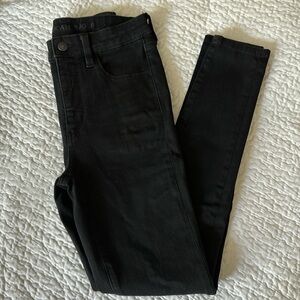 American Eagle black super high-rise jegging